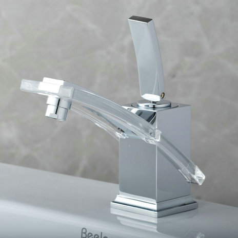 mitigeur chromée lavabo